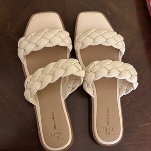 Time and Tru Women's Tan Braided Sandals